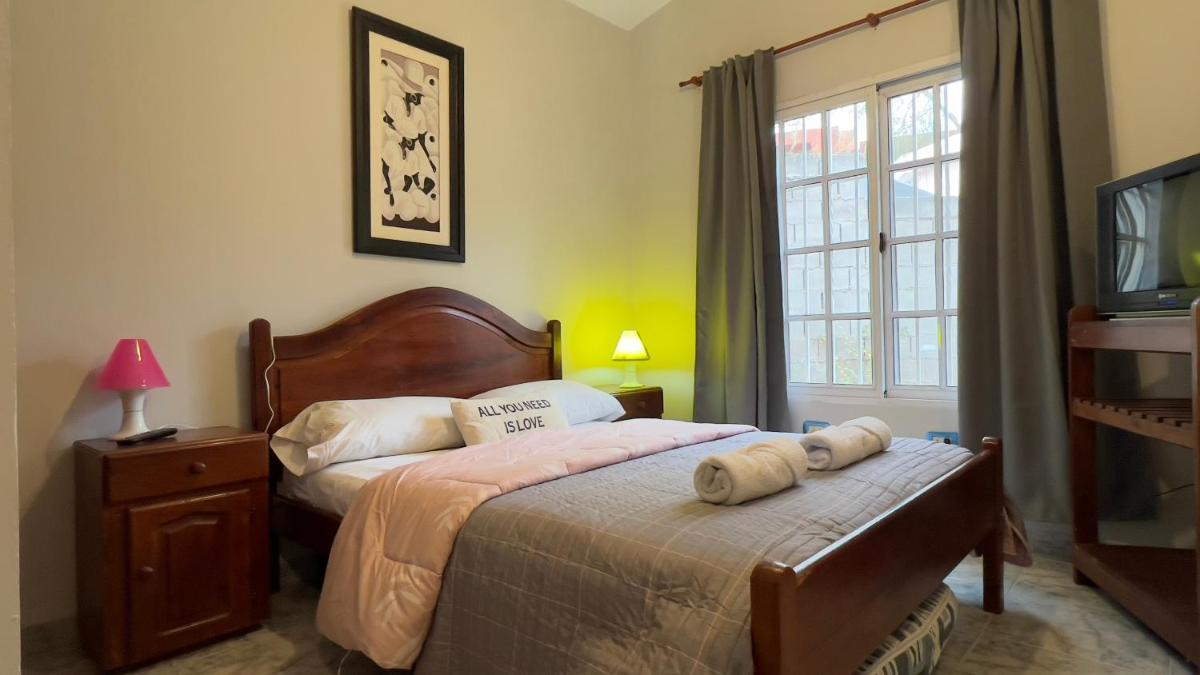 Casa con 2 dormitorios en Balneario Fantasio con Pileta compartida y cocheras