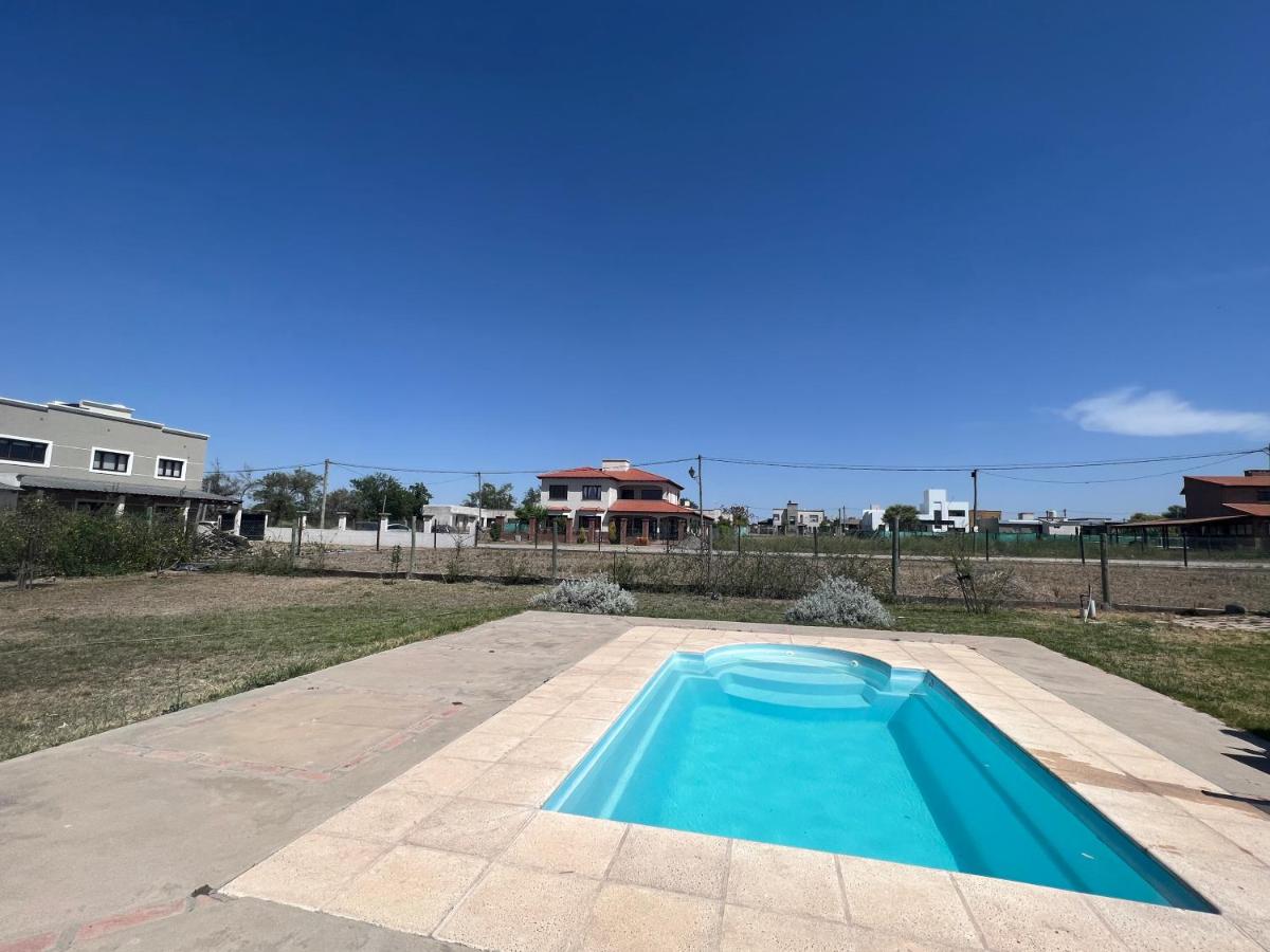ALQUILER CASA CON PILETA EN EL MOLLAR
