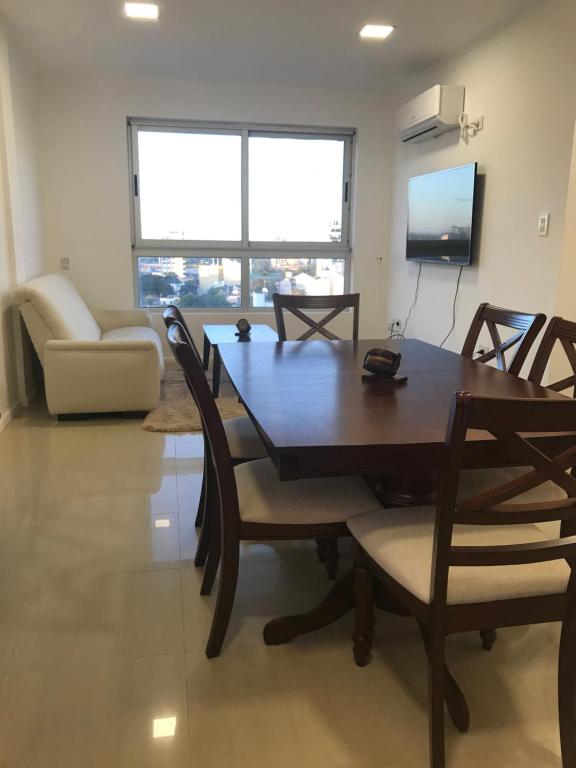 Departamento 2 ambientes sobre el río Paraná Con Cochera