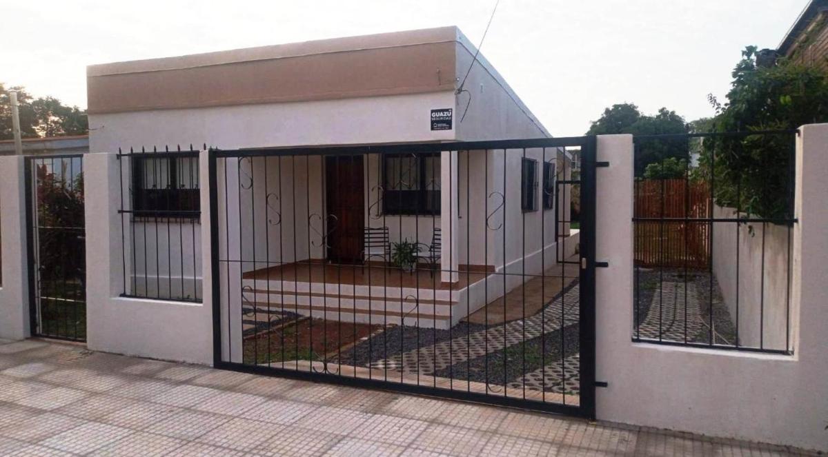 Basilia, Casa para 6 con garaje para 2 vehiculos