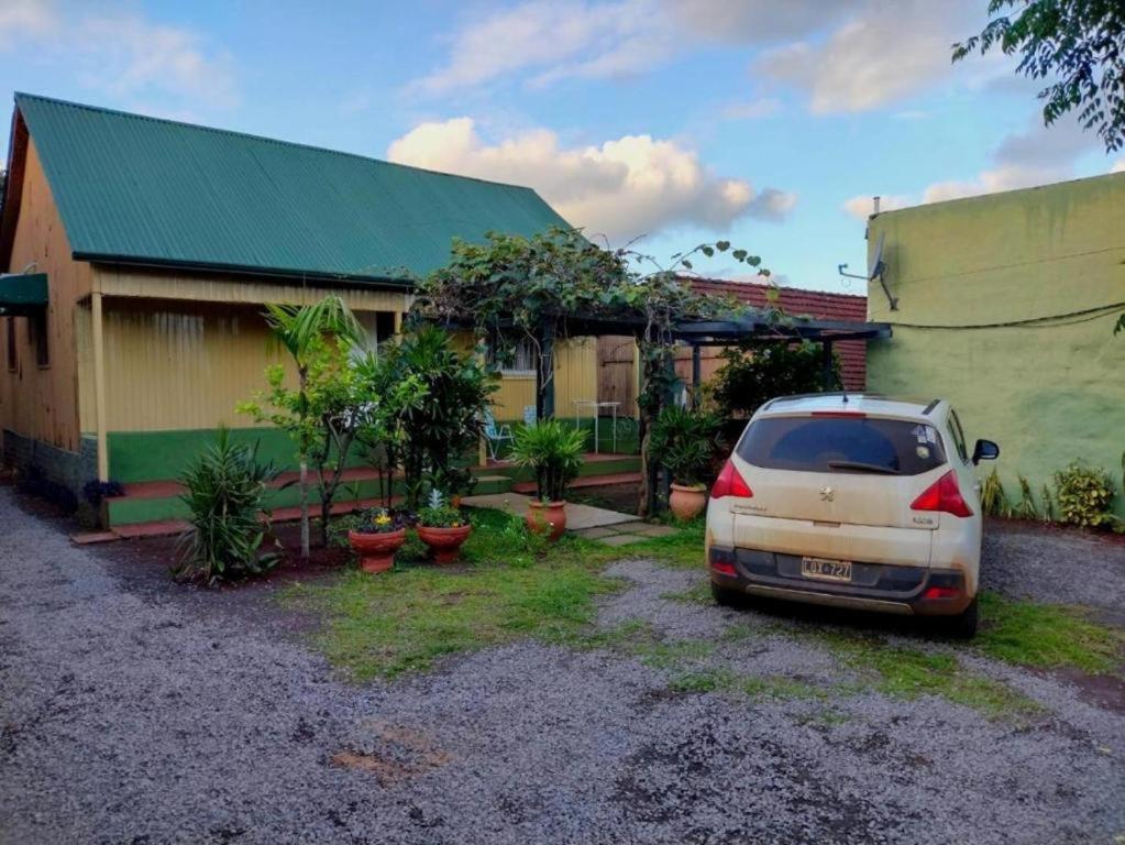 Casa céntrica con estacionamiento