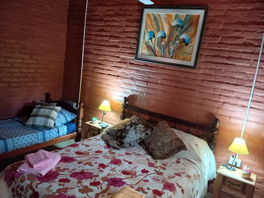 Casa con pileta frente a la Laguna Soto