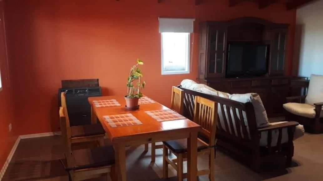 CASA DEL LAGO, ALQUILER X DIA EN BARILOCHE