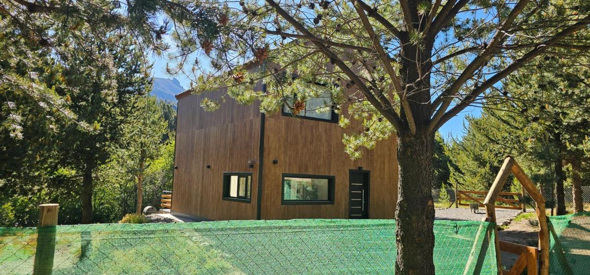 Casa del Río CON 3 DORMITORIOS Y 2 BAÑOS