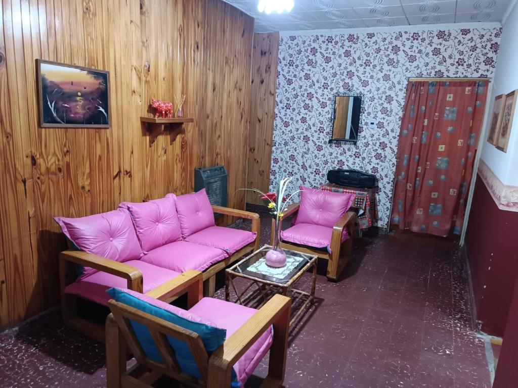 Casa Rivadavia Petalos Rojos