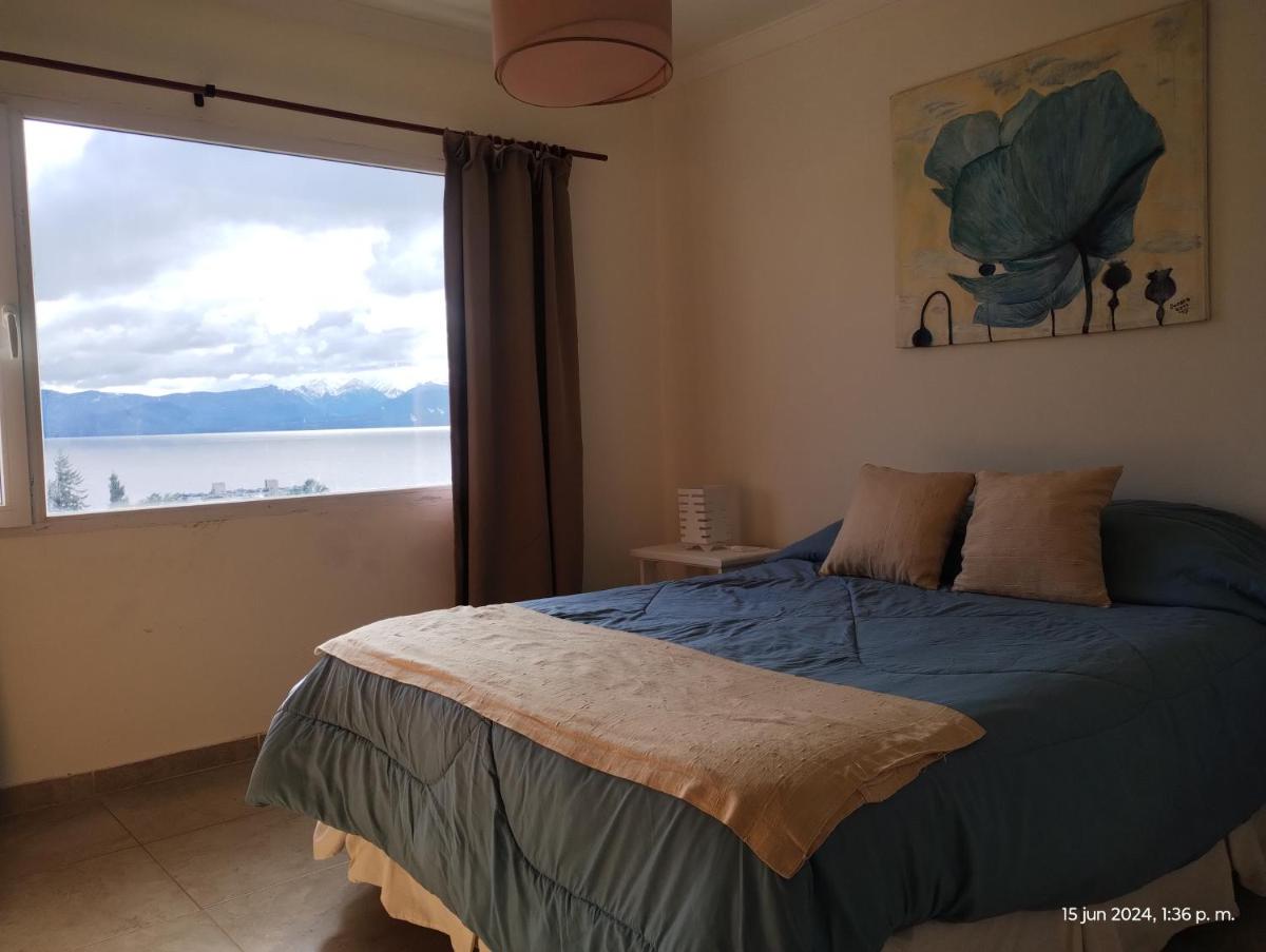 A5- Departamento céntrico, amplio y con hermosa vista al lago!