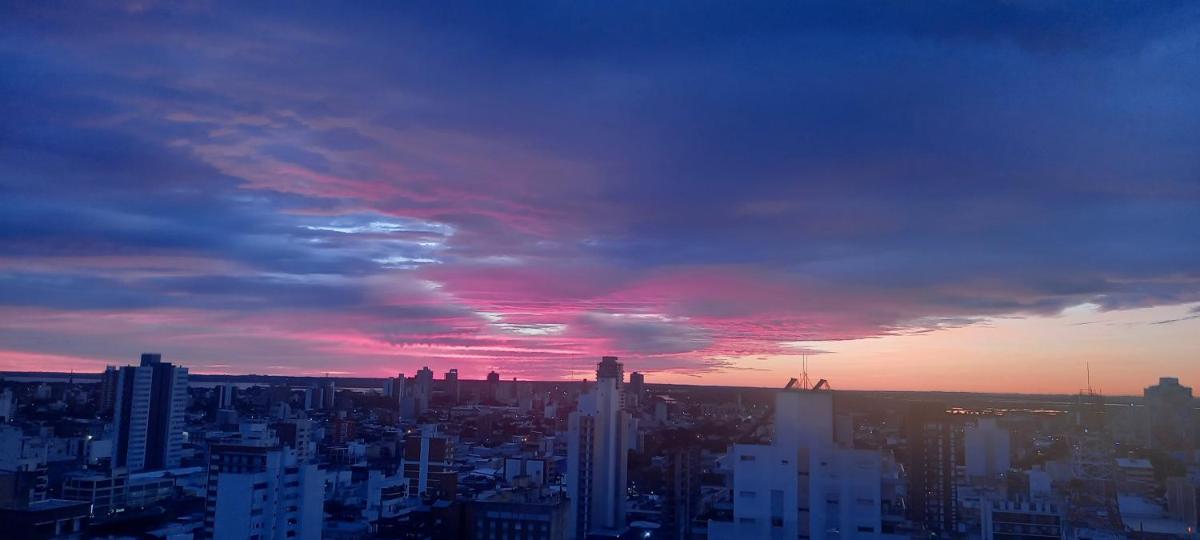 Departamento céntrico con vista al río Paraná