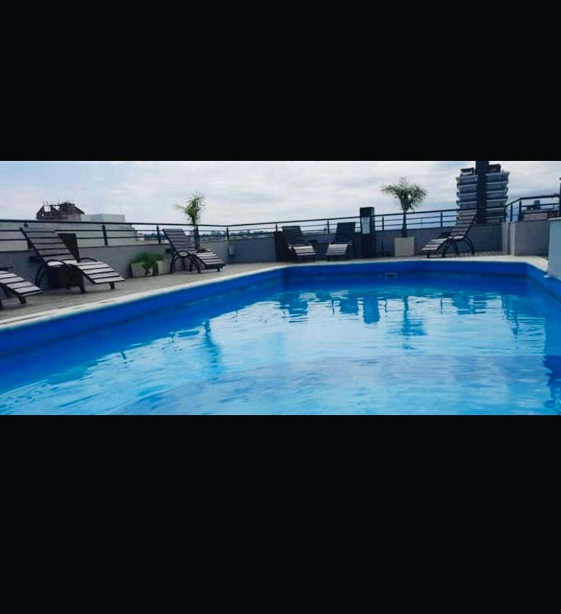 Departamento en complejo Miralejo