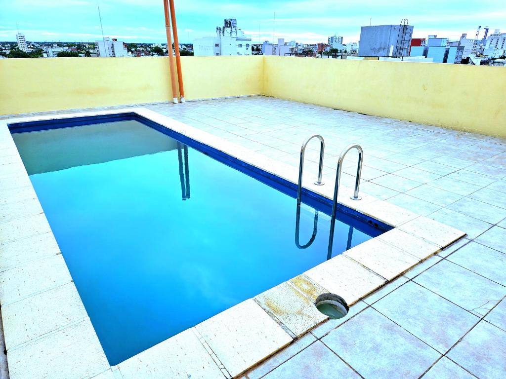 Departamento en Corrientes, céntrico, con piscina