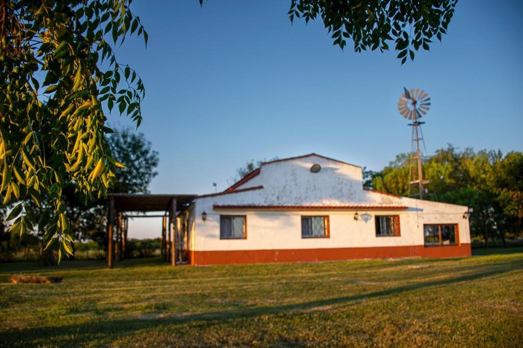 Estancia La Choza - Yellow Cardinal Lodge