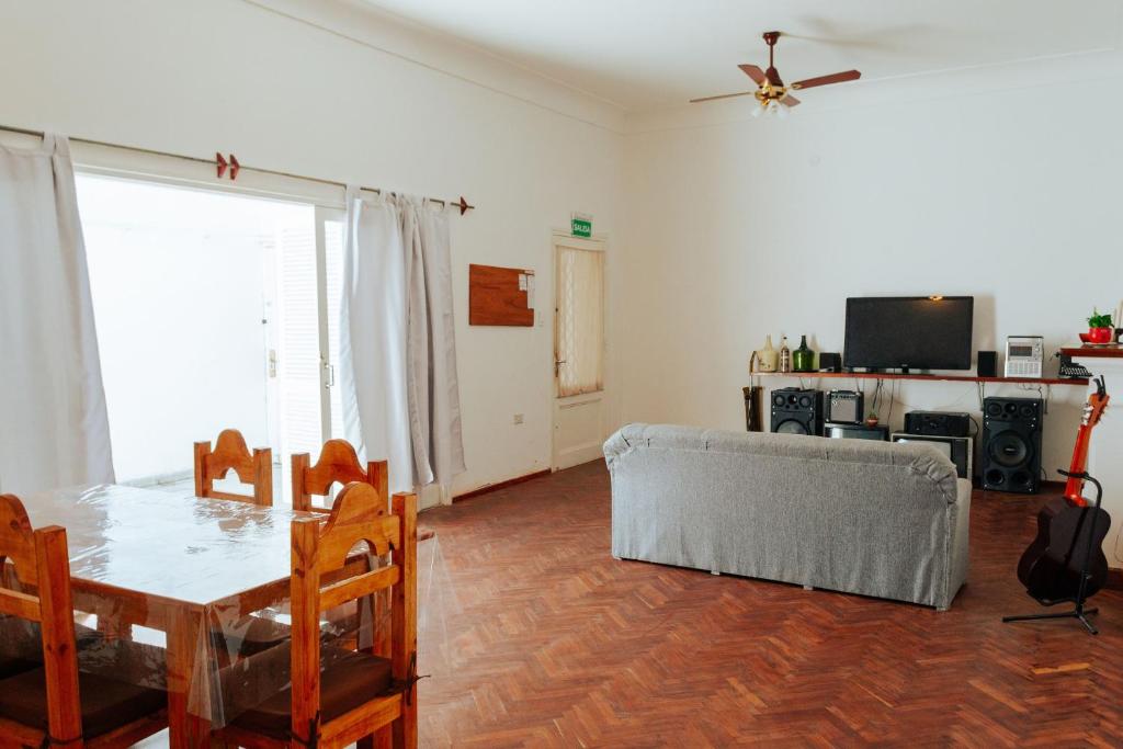 Limón Dulce Hostel