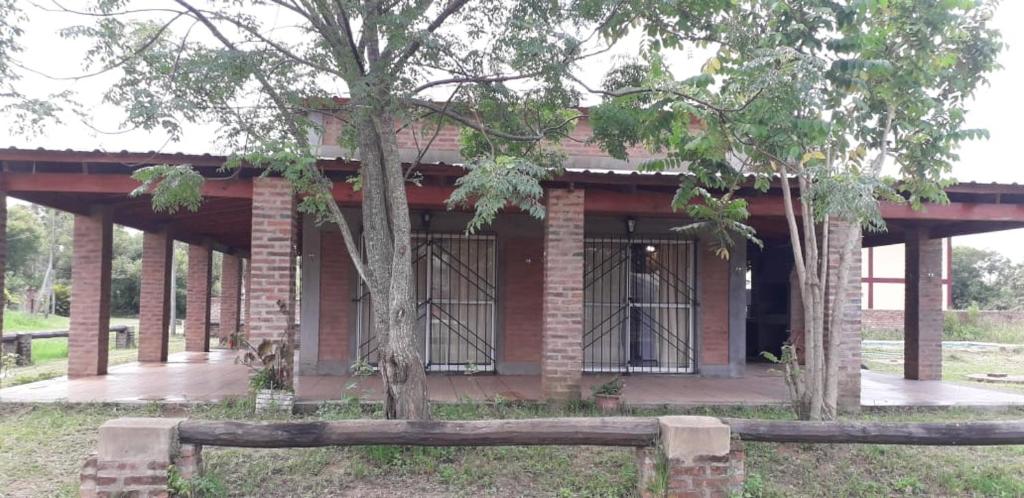 Los Lapachos