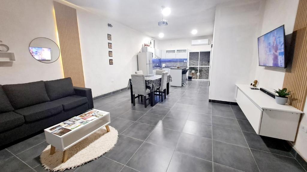 Casa Valle Viejo con Cochera Cubierta